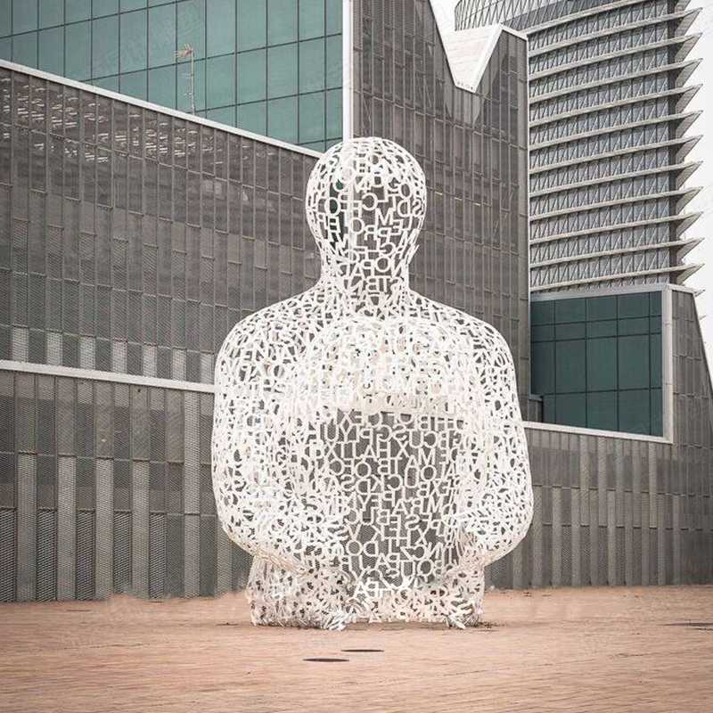 不銹鋼雕塑工廠，鏤空不銹鋼人物雕塑