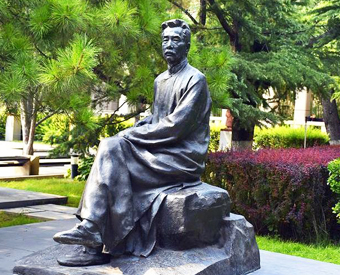 不同場景放置銅雕塑的意義是什么？